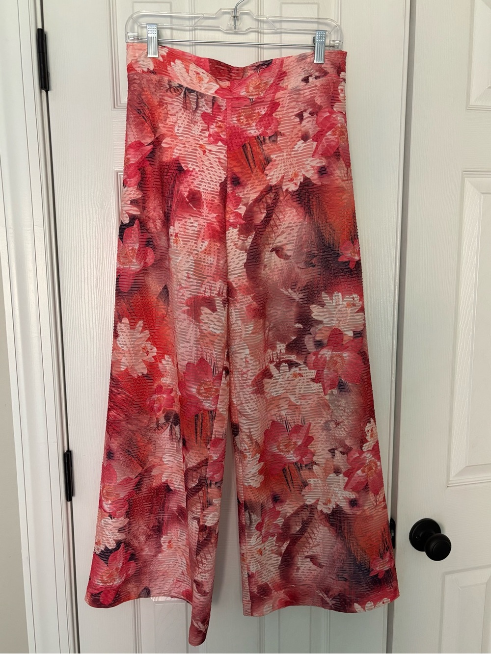 Wide-Leg Floral Pants in Pink & Red